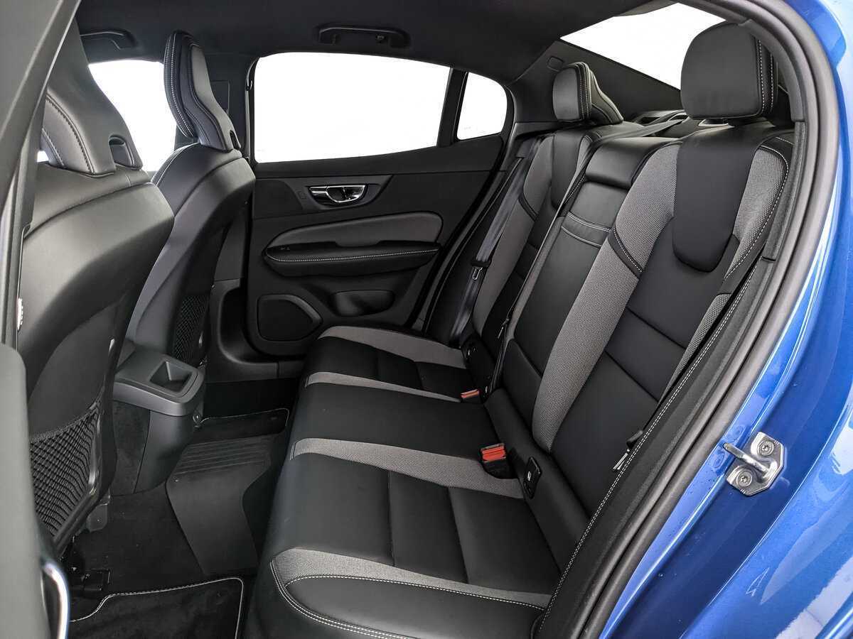 Б/У Вольво С60 2021 года. Фото: #13