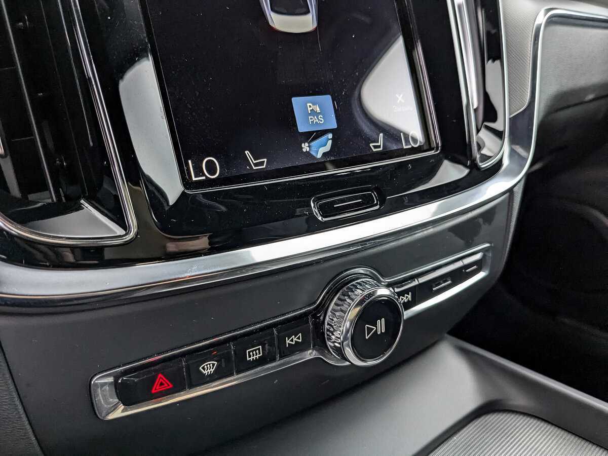 Б/У Вольво С60 2021 года. Фото: #16