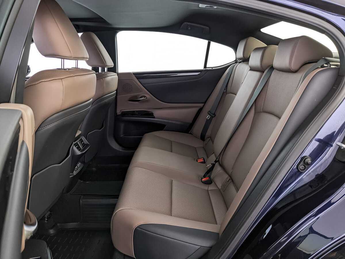 Б/У Лексус ЕС 2021 года. Фото: #12