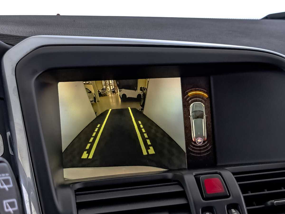 Б/У Вольво ИксЦ60 2017 года. Фото: #21