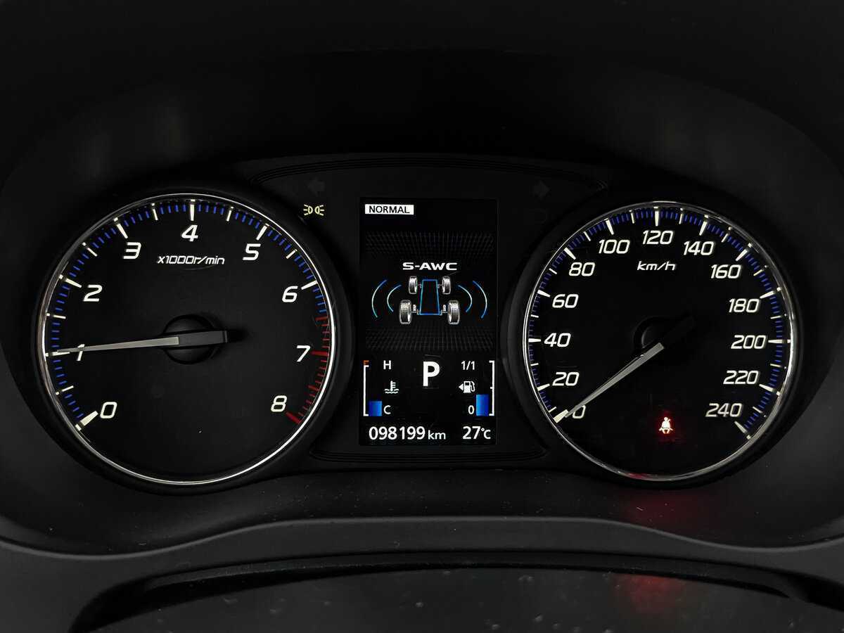 Б/У Митсубиши Оутлэндер 2021 года. Фото: #11