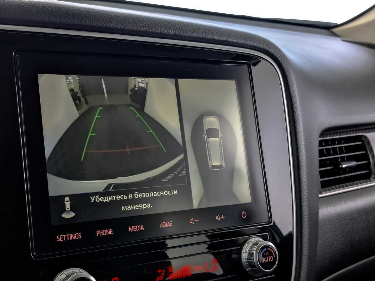 Б/У Митсубиши Оутлэндер 2021 года. Фото: #19