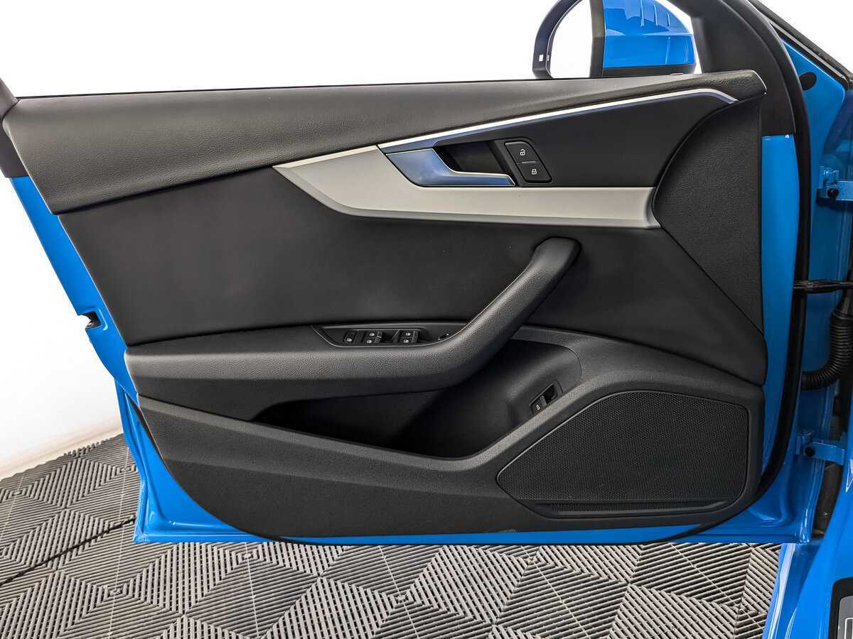 Б/У Ауди А4 2021 года. Фото: #14