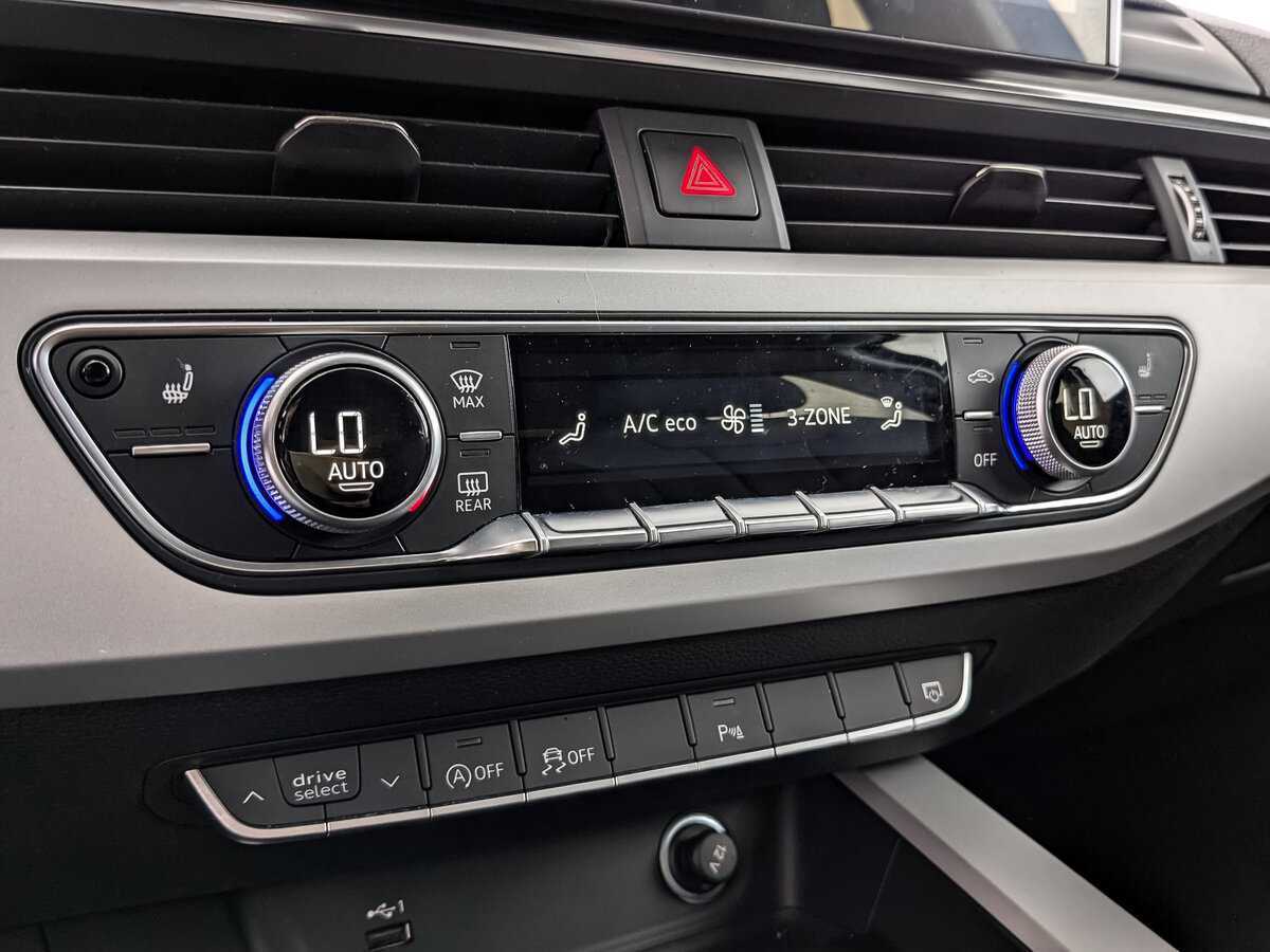 Б/У Ауди А4 2021 года. Фото: #23