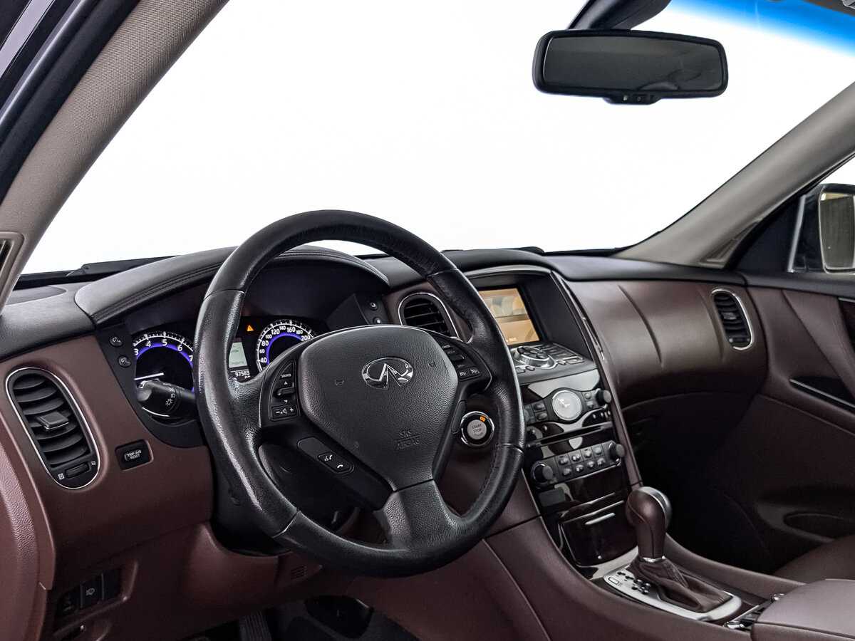 Б/У Инфинити ЕИкс 2012 года. Фото: #10