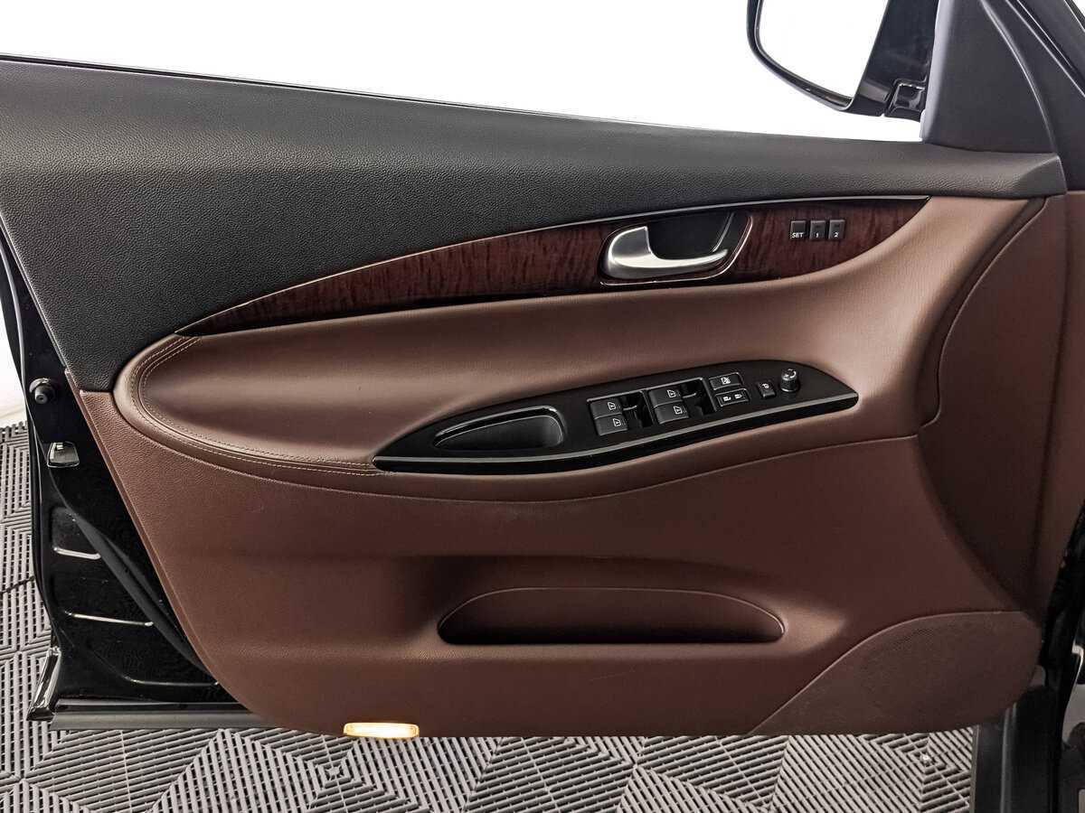 Б/У Инфинити ЕИкс 2012 года. Фото: #14