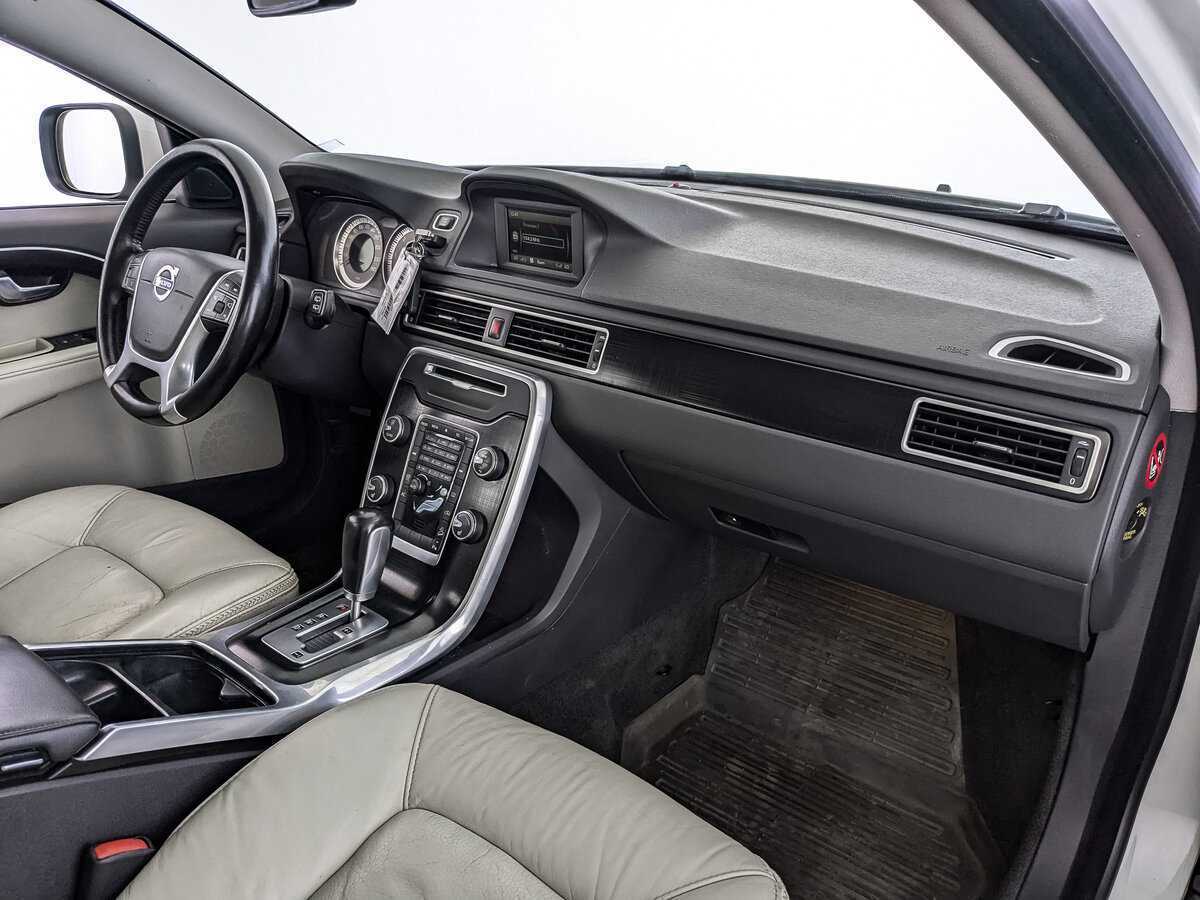 Б/У Вольво ИксЦ70 2012 года. Фото: #8