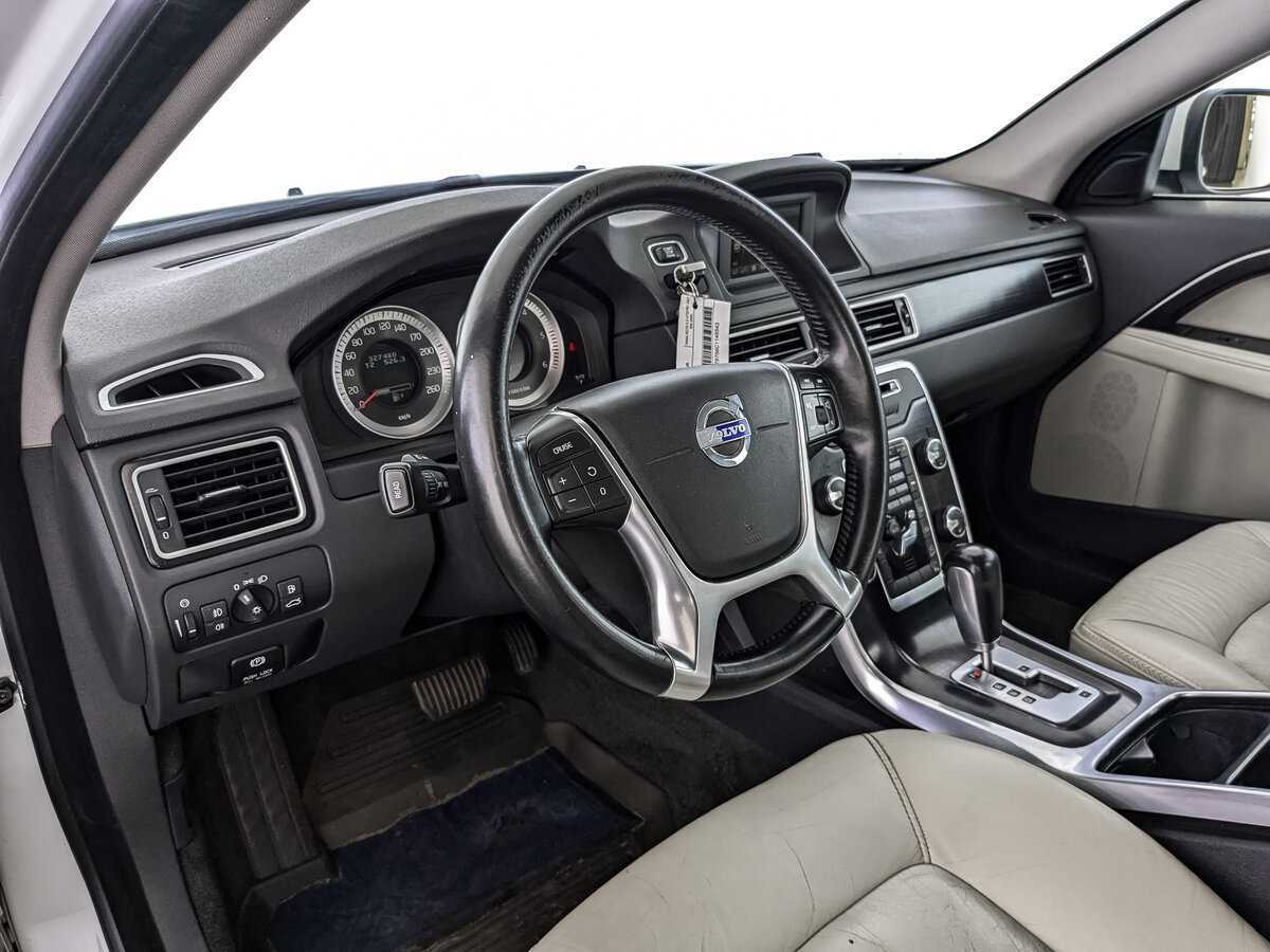 Б/У Вольво ИксЦ70 2012 года. Фото: #10