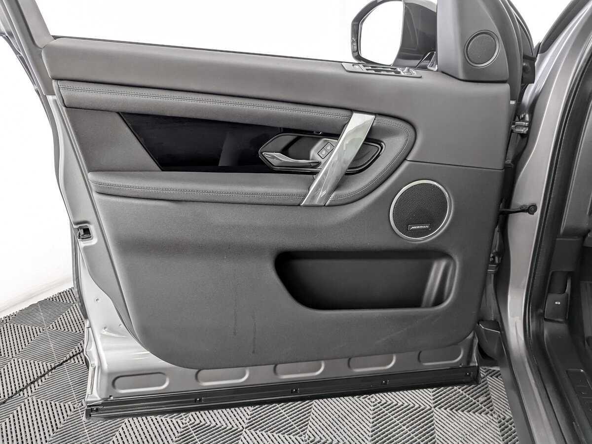 Б/У Лэнд Ровер Дискавери Спорт 2021 года. Фото: #14