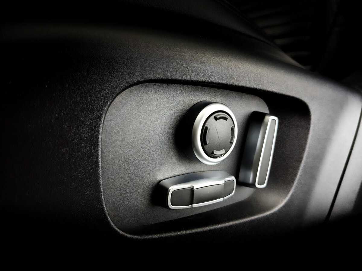 Б/У Лэнд Ровер Дискавери Спорт 2021 года. Фото: #16