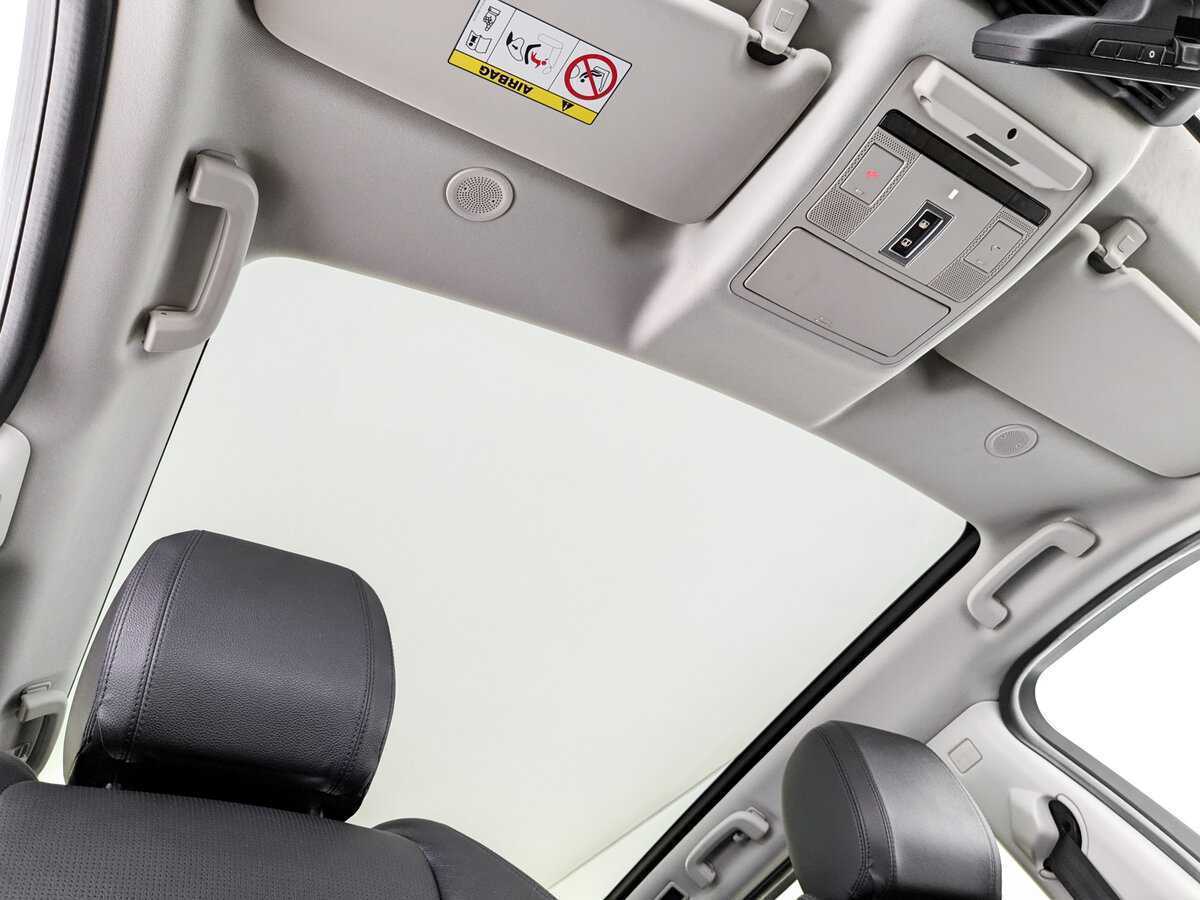 Б/У Лэнд Ровер Дискавери Спорт 2021 года. Фото: #18