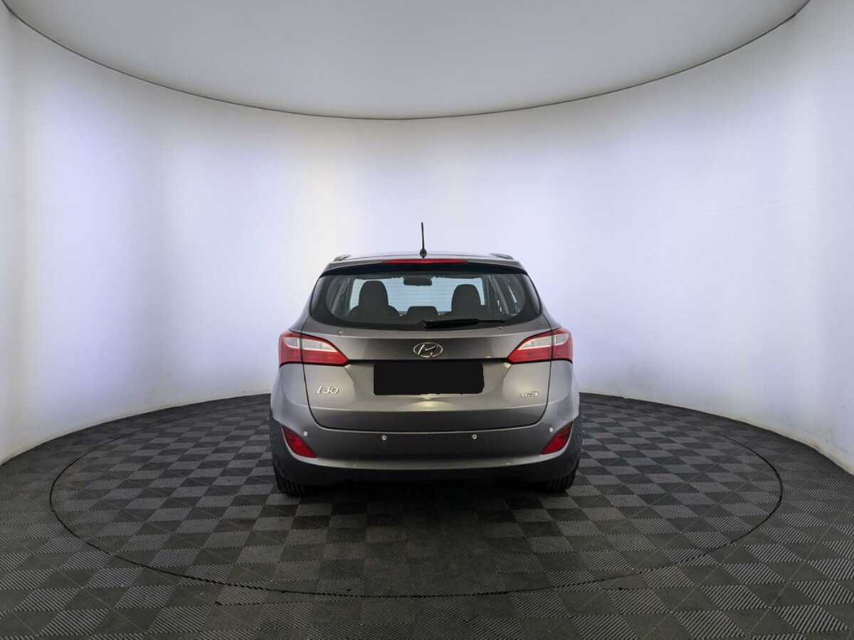 Б/У Хендай ай30 2014 года. Фото: #5