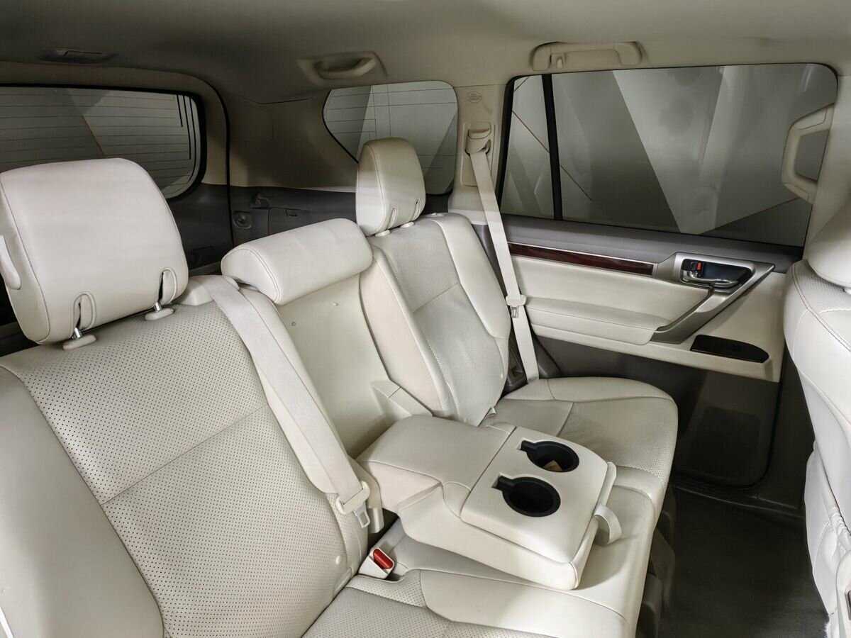 Б/У Лексус Г-Икс 2016 года. Фото: #12