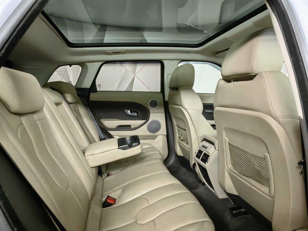 Б/У Лэнд Ровер Рэнж Ровер Эвок 2015 года. Фото: #11