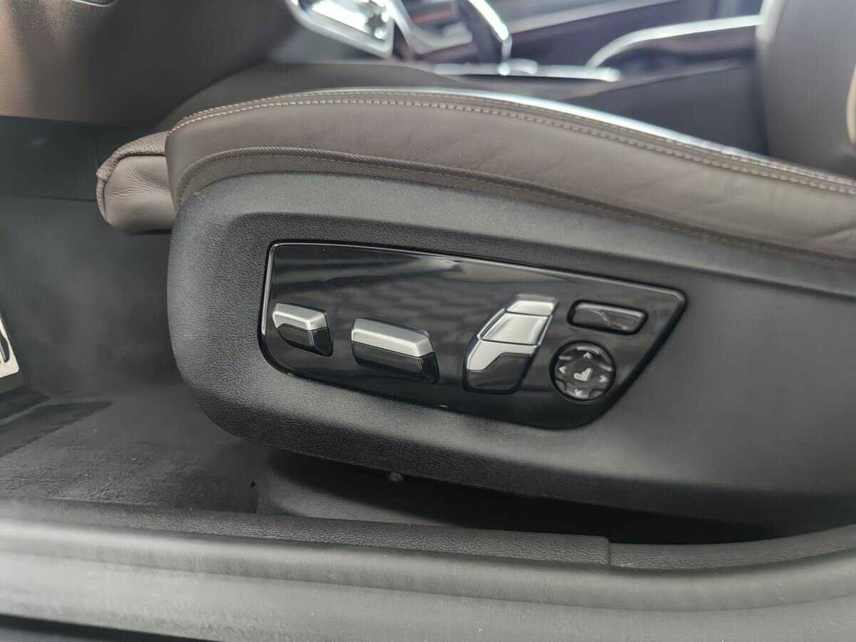 Б/У БМВ 5 серии 2020 года. Фото: #17