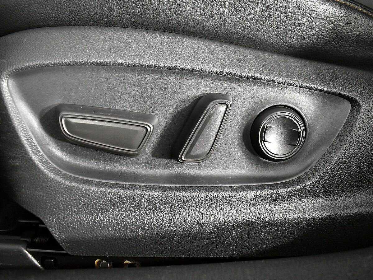 Б/У Тойота Камри 2019 года. Фото: #16