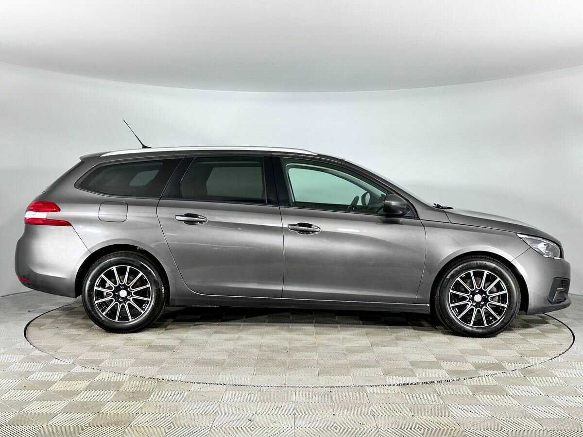 Б/У Пежо 308 2018 года. Фото: #3