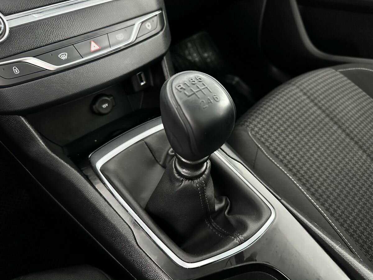 Б/У Пежо 308 2018 года. Фото: #12