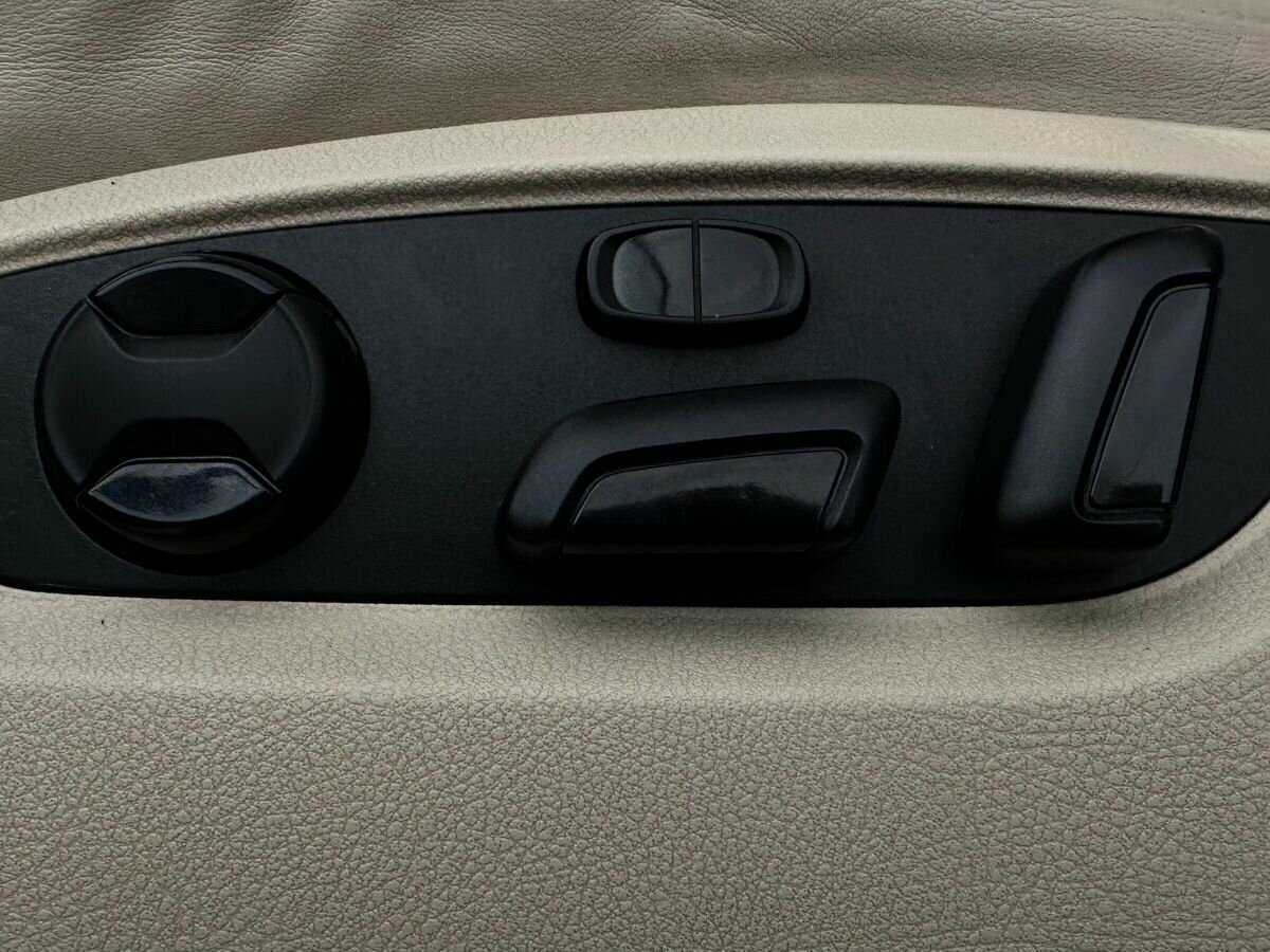 Б/У Фольксваген Туарег 2010 года. Фото: #16