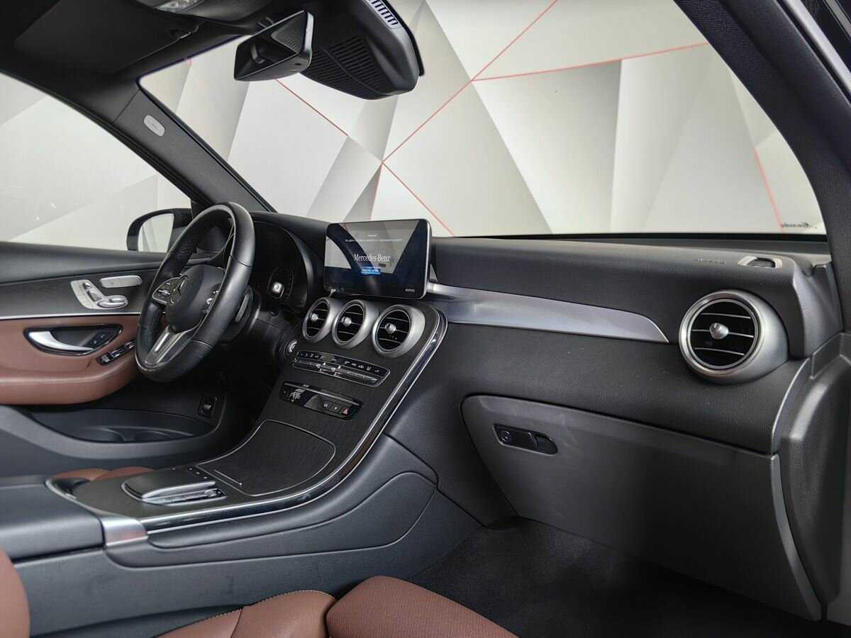 Б/У Мерседес-Бенц ГЛЦ 2021 года. Фото: #8