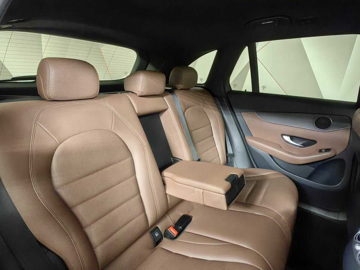 Б/У Мерседес-Бенц ГЛЦ 2021 года. Фото: #12