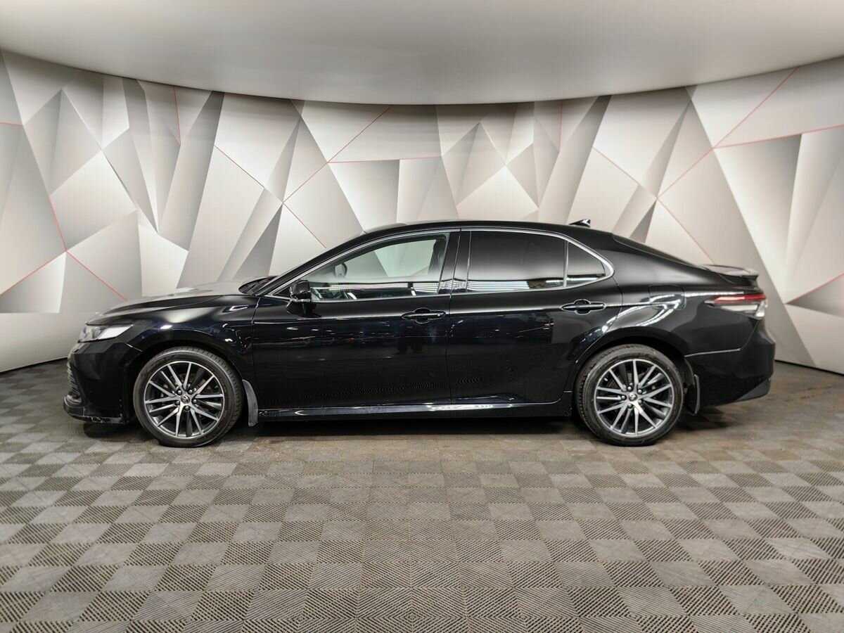 Б/У Тойота Камри 2021 года. Фото: #4