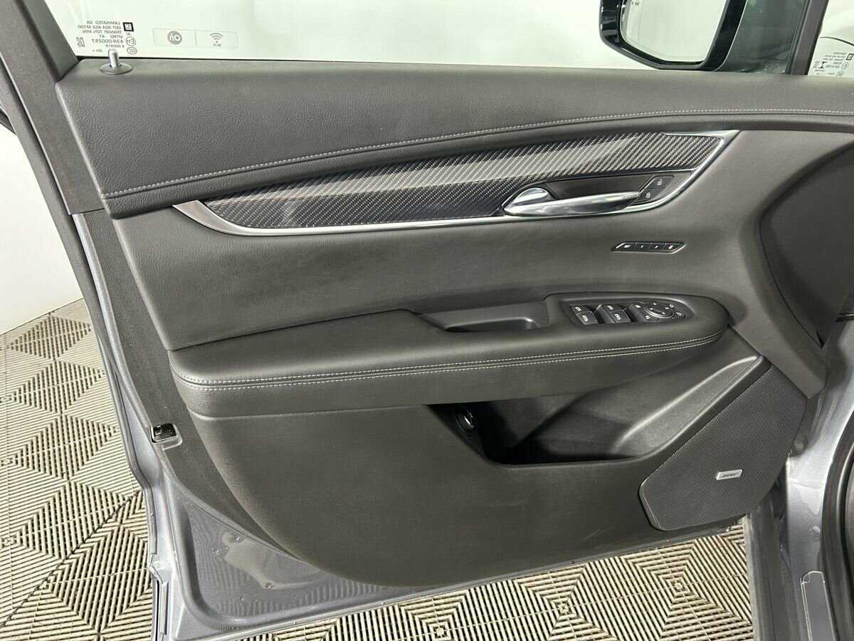 Б/У Кадиллак ИксТ6 2021 года. Фото: #6