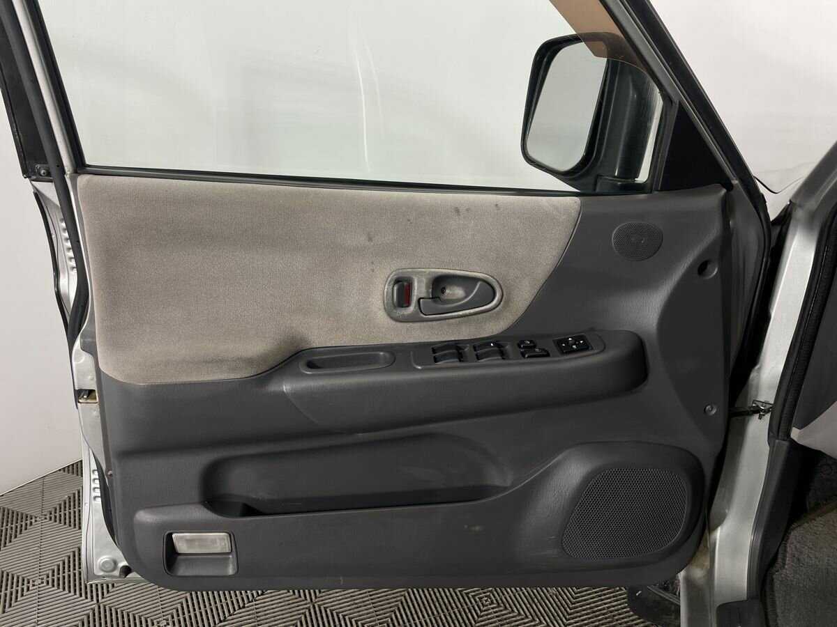 Б/У Митсубиши Монтеро Спорт 2000 года. Фото: #6