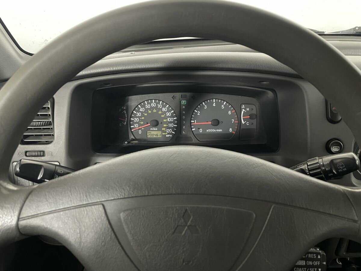 Б/У Митсубиши Монтеро Спорт 2000 года. Фото: #9