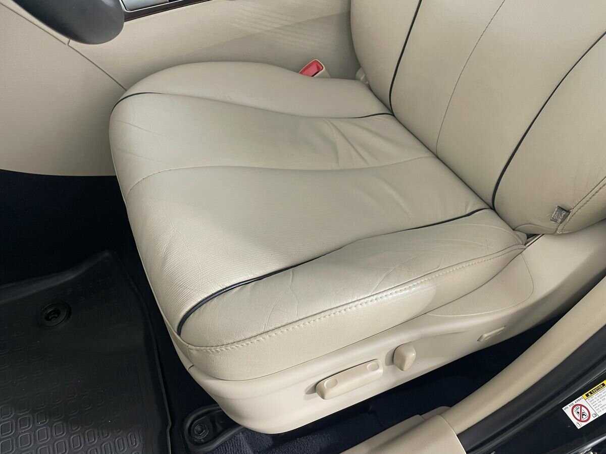 Б/У Тойота Венза 2013 года. Фото: #9