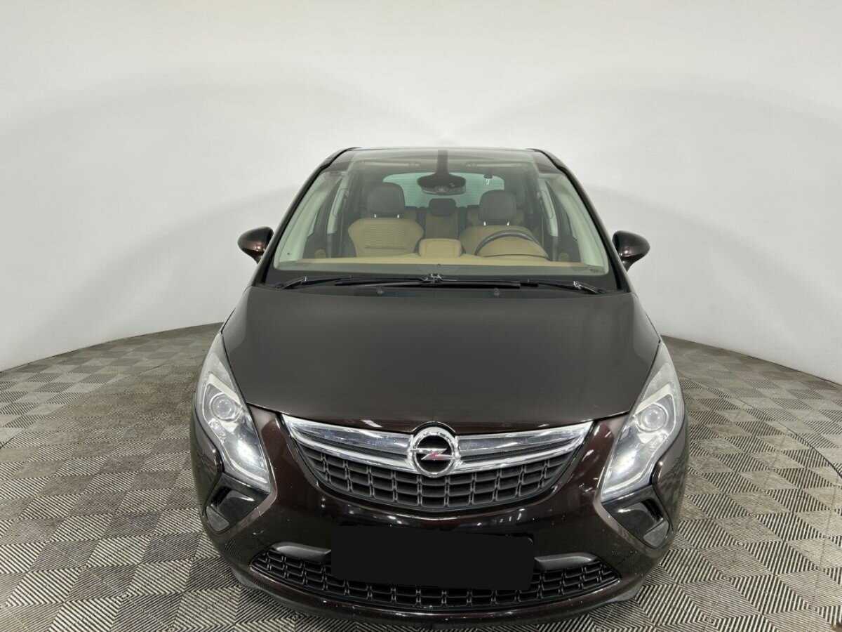 Б/У Опель Зафира 2013 года. Фото: #1