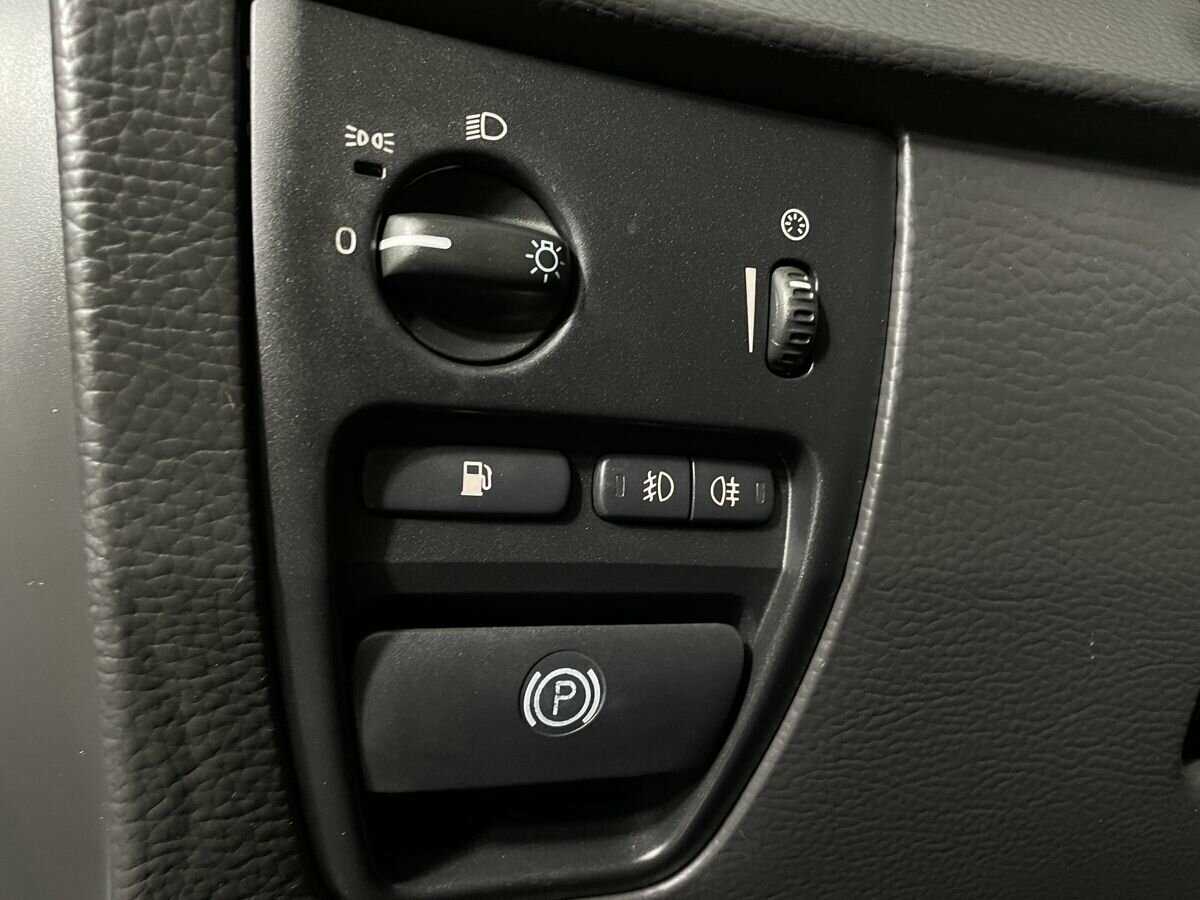 Б/У Вольво ИксЦ90 2003 года. Фото: #7