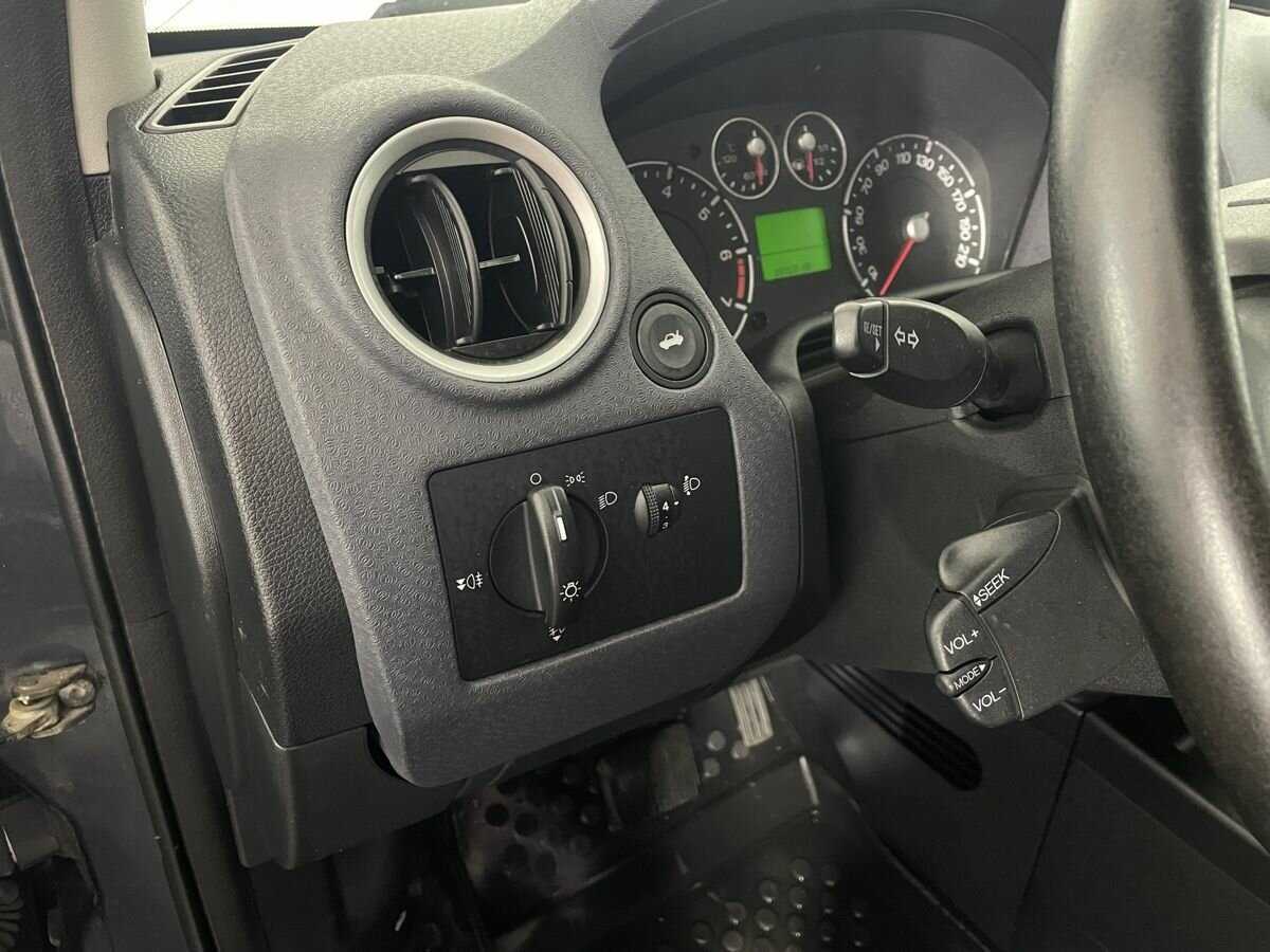 Б/У Форд Фьюжн 2006 года. Фото: #8