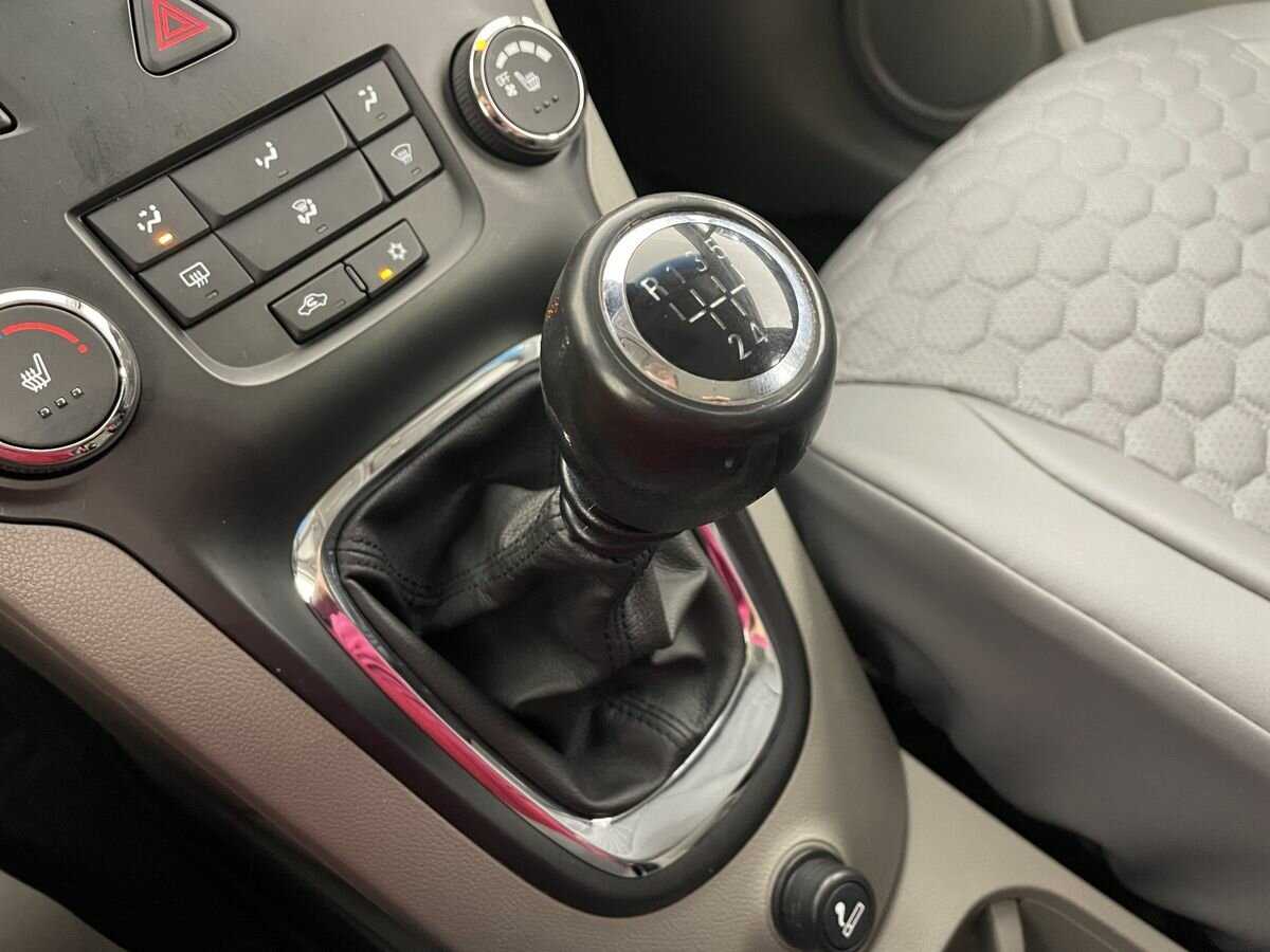 Б/У Шевроле Орландо 2012 года. Фото: #12