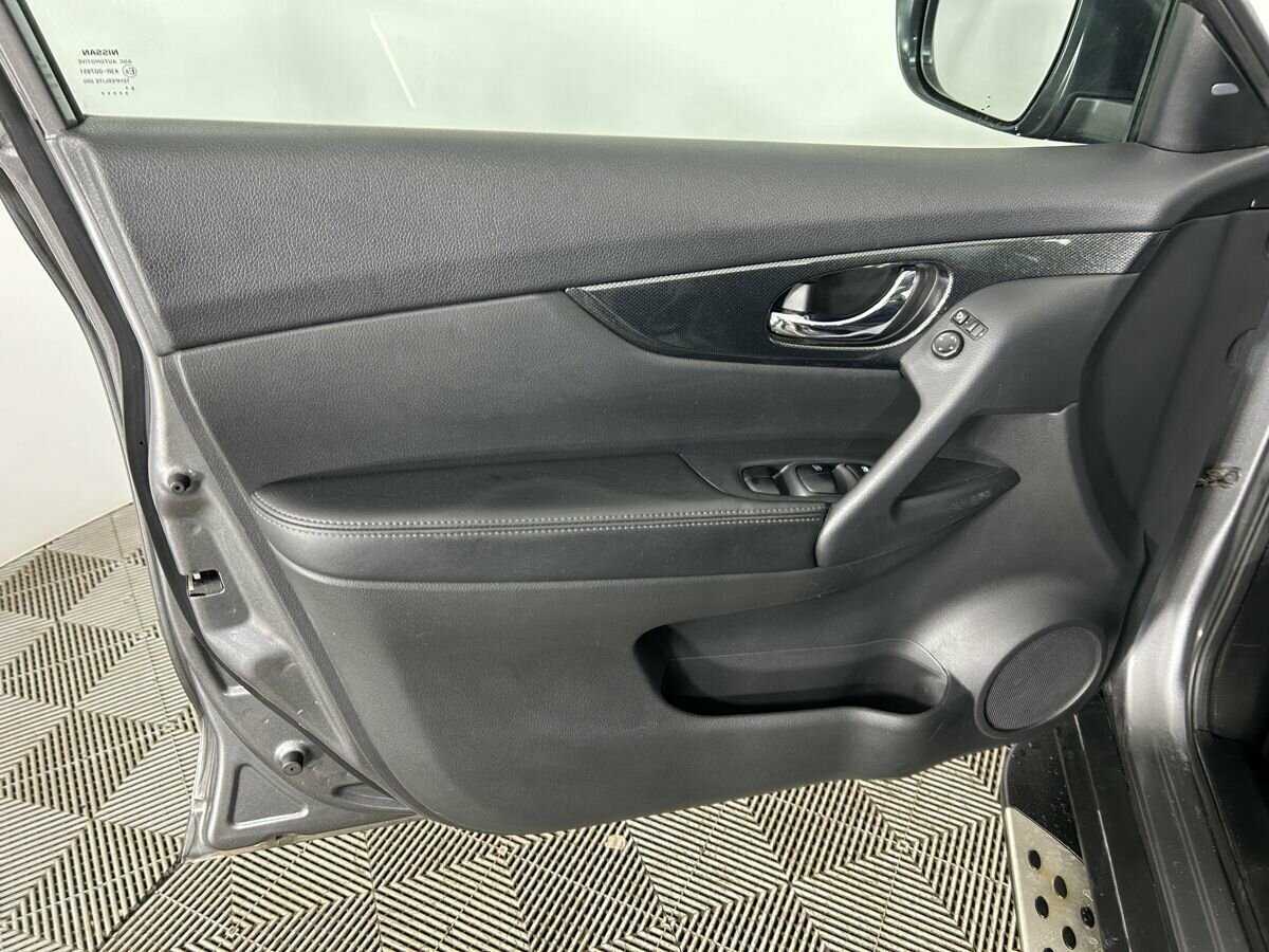 Б/У Ниссан Икс-Трейл 2017 года. Фото: #5