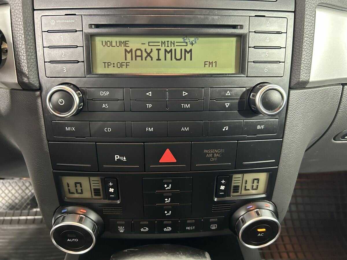 Б/У Фольксваген Туарег 2010 года. Фото: #9