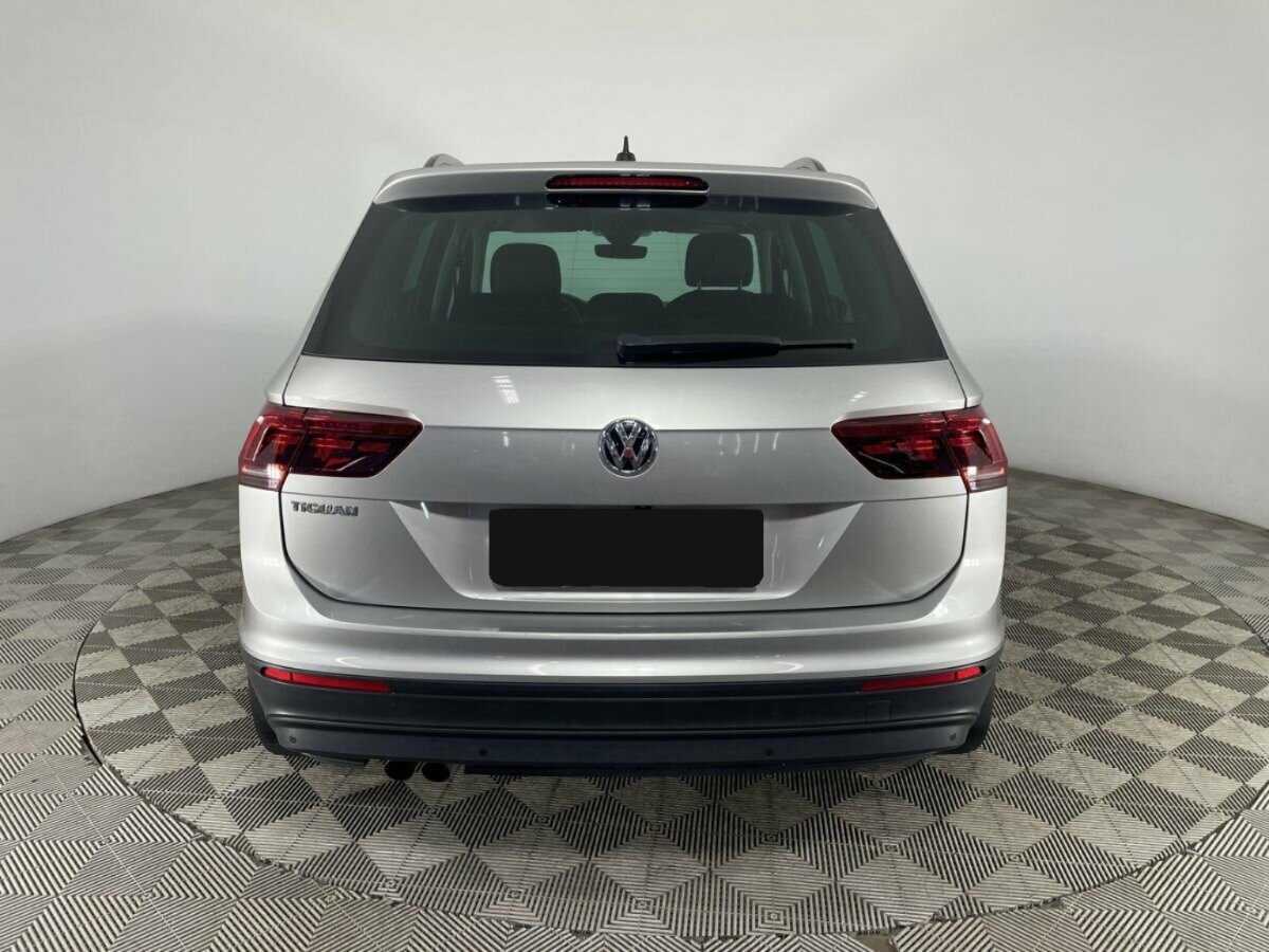 Б/У Фольксваген Тигуан 2019 года. Фото: #2