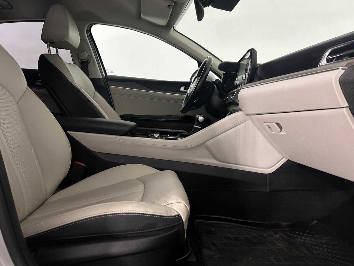 Б/У Киа К5 2021 года. Фото: #11