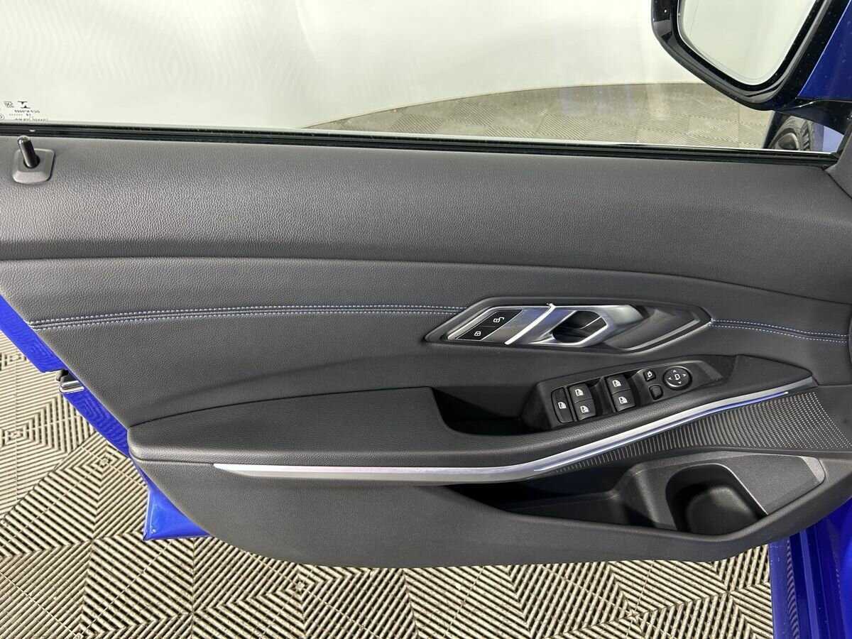 Б/У БМВ 3 серии 2019 года. Фото: #7