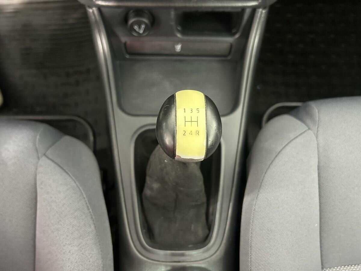 Б/У Ниссан Альмера 2005 года. Фото: #12