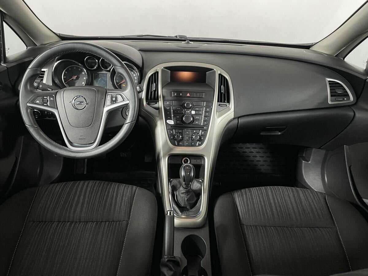 Б/У Опель Астра 2010 года. Фото: #6