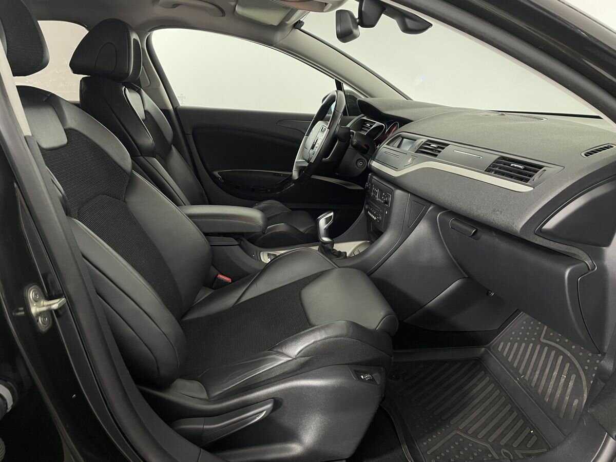 Б/У Ситроен Ц5 2013 года. Фото: #13