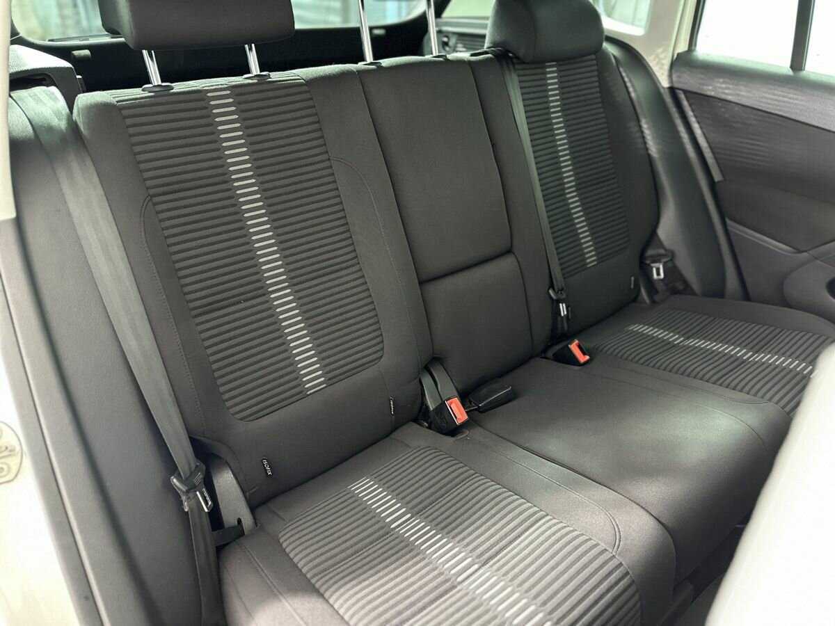 Б/У Фольксваген Тигуан 2011 года. Фото: #14