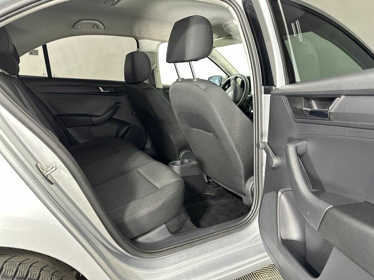 Б/У Шкода Рапид 2018 года. Фото: #15