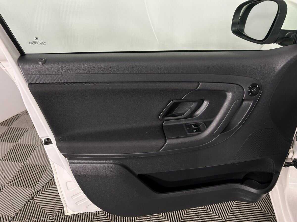 Б/У Шкода Фабия 2011 года. Фото: #7