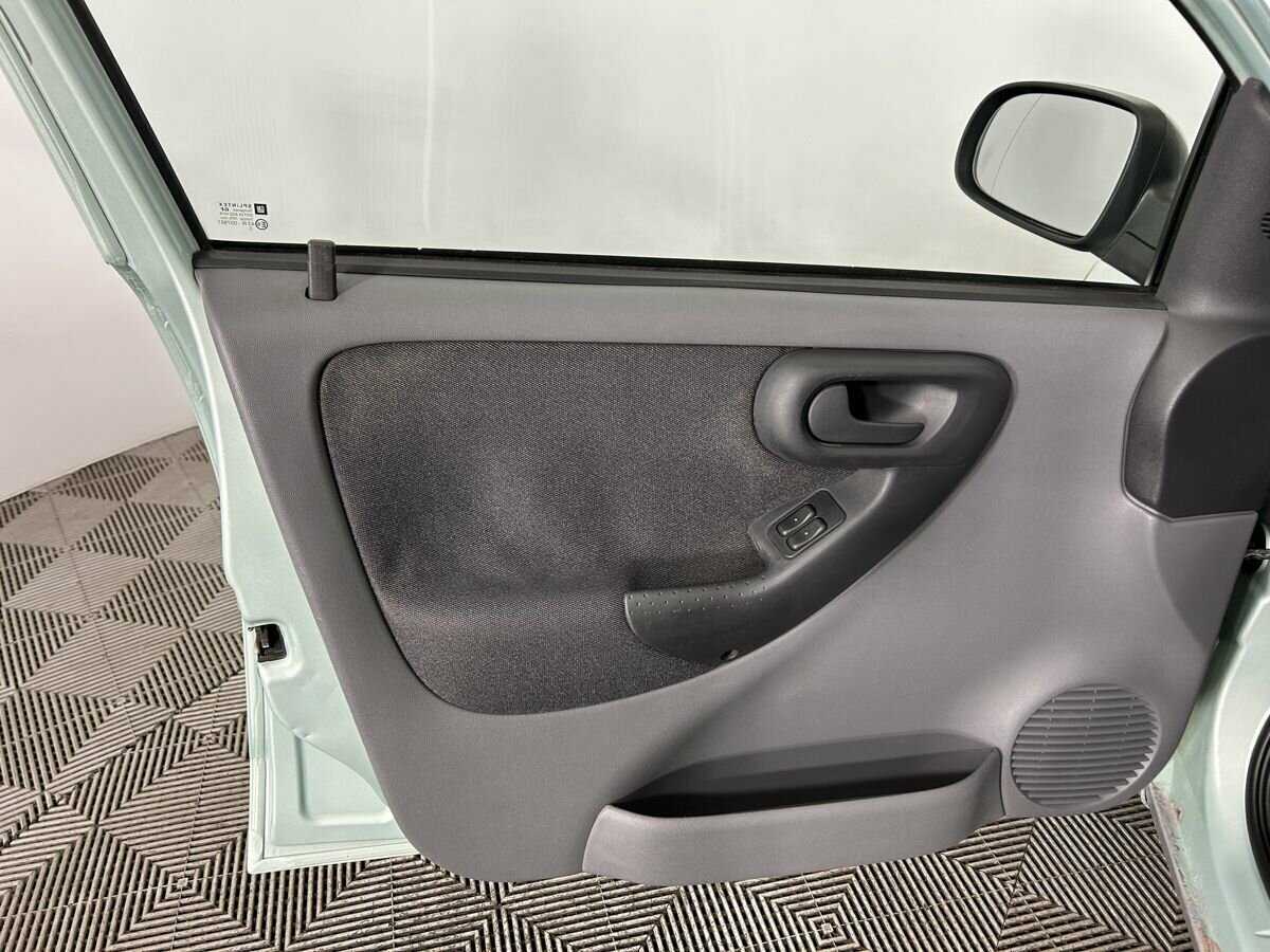 Б/У Опель Корса 2001 года. Фото: #6