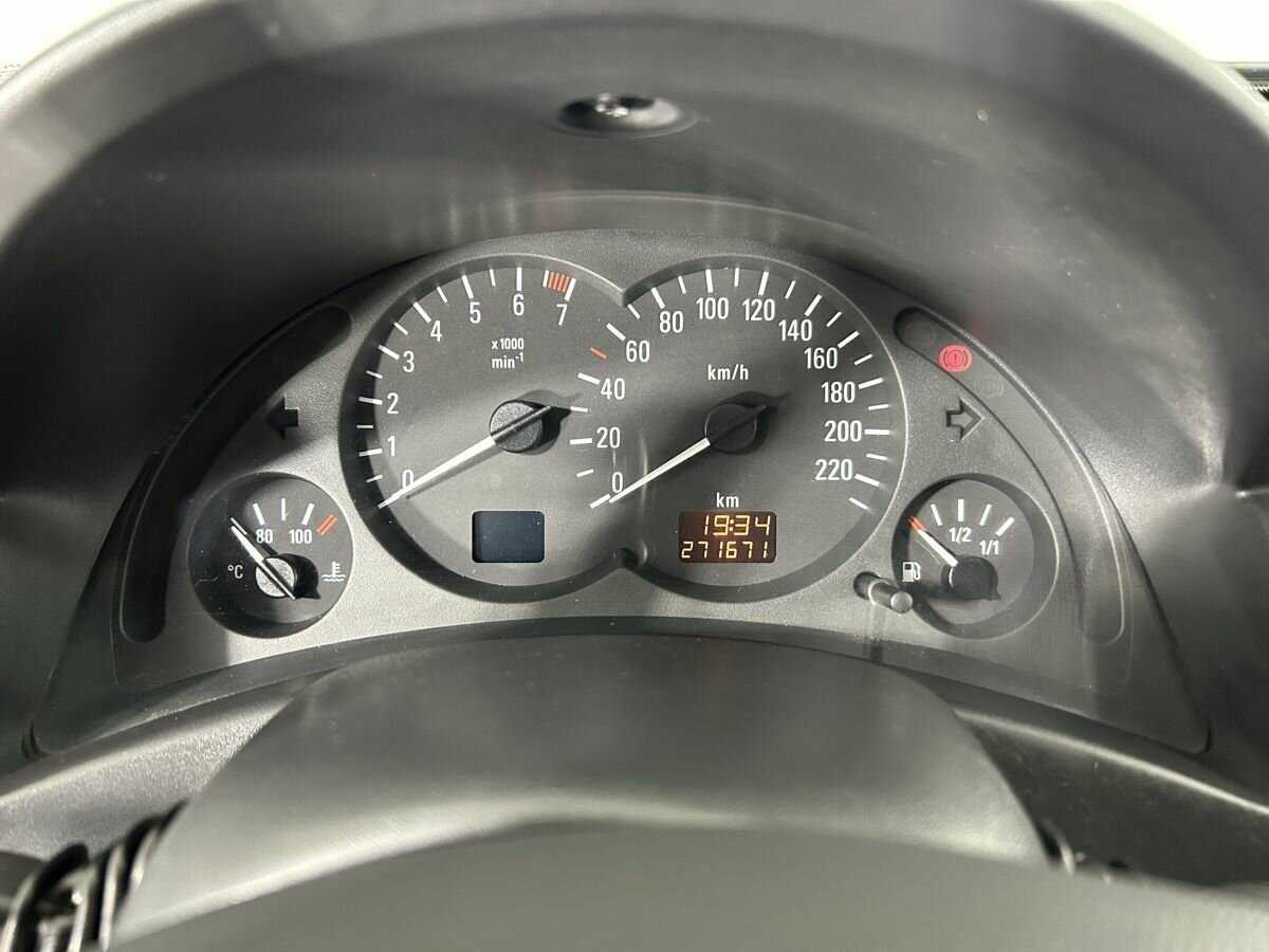 Б/У Опель Корса 2001 года. Фото: #9