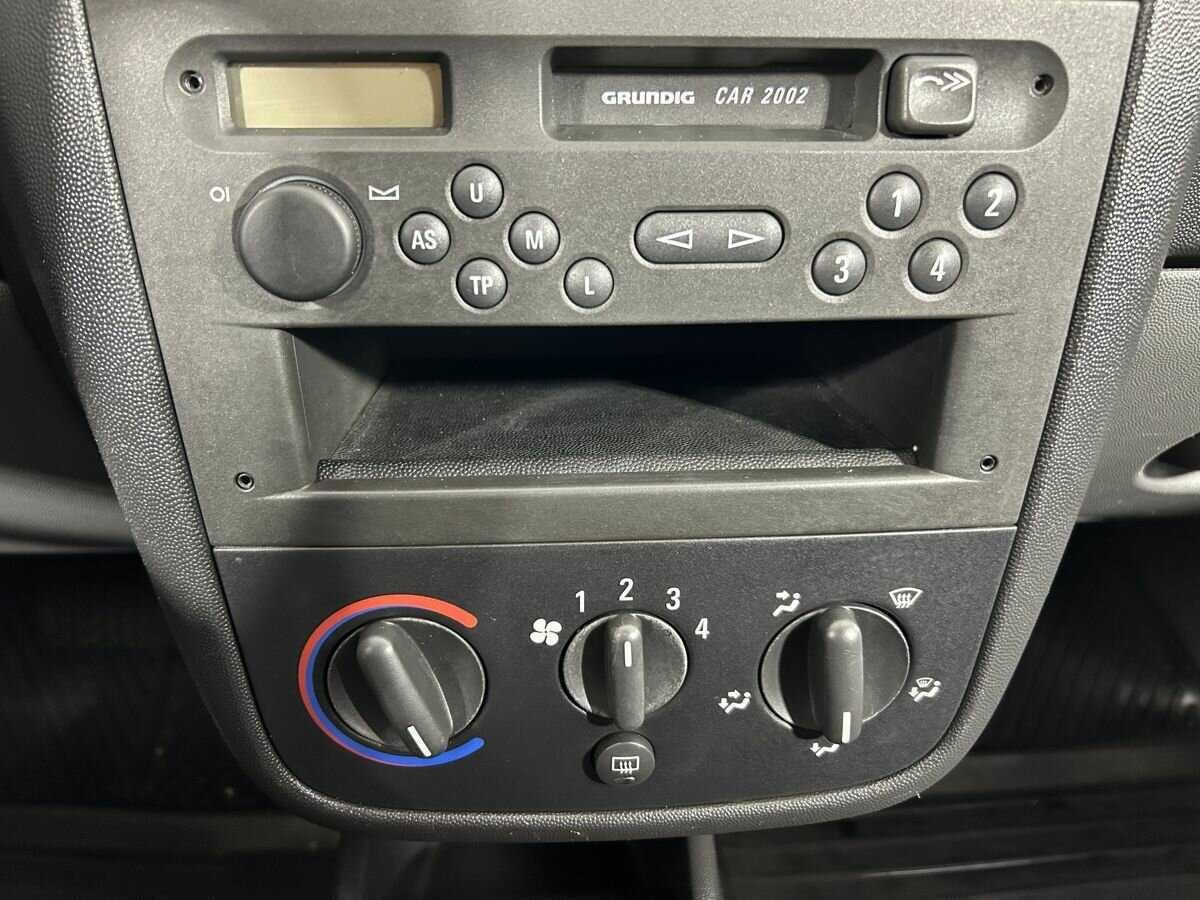 Б/У Опель Корса 2001 года. Фото: #10