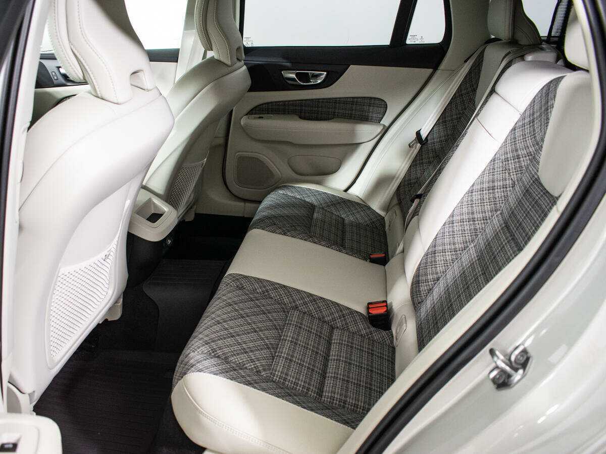 Б/У Вольво В60 Кросс Кантри 2019 года. Фото: #9