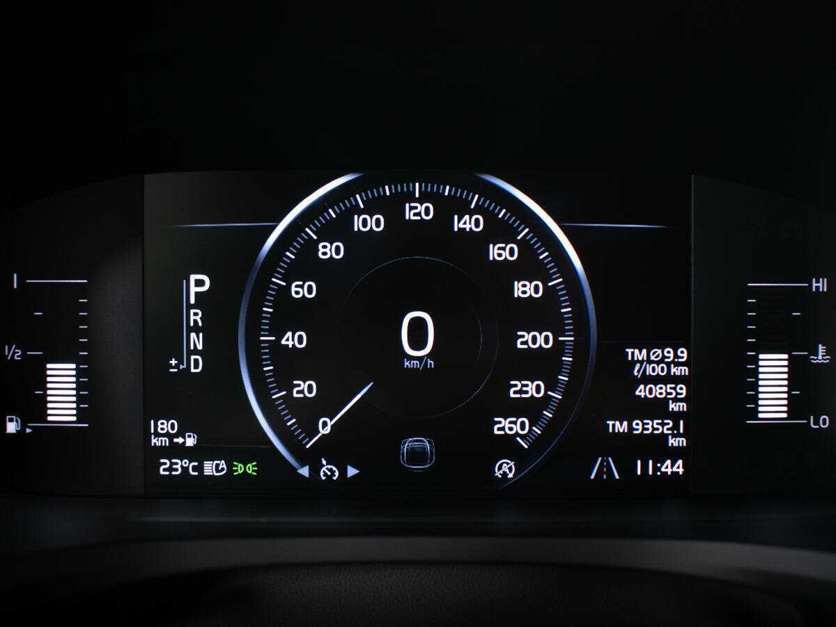 Б/У Вольво В60 Кросс Кантри 2019 года. Фото: #11